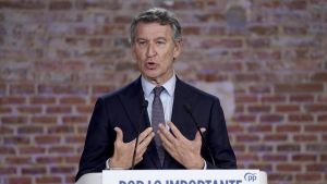 Feijóo ofrece elecciones inmediatas para atraer a Junts y PNV a una moción contra Sánchez