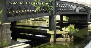 Work crew set to attend Broads bridge cable hazard