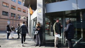 Catalunya da el primer paso para concentrar en una ventanilla única todas las ayudas sociales