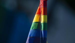 Hold barna hjemme når skolen og barnehagen markerer pride