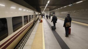 Avería en la línea AVE asturiano: retrasos tras un problema a la altura de Palencia