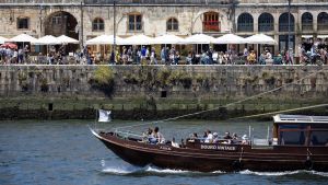 Portugal entre dois modelos de Turismo: o desafio estratégico da próxima década