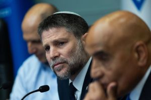 Knesset revokes Smotrich’s order expanding personal import tax exemption to $130