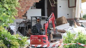 Teglio Veneto, una bombola svuotata e il garage saturo di gas: si indaga sulle cause dell’esplosione