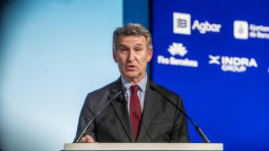 Feijóo insiste en la moción de censura instrumental y rechaza que sea un 
