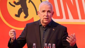 Dirk Zingler liegt komplett richtig: Wer darauf wartet, dass sich der Frauenfußball „von alleine“ rechnet, wartet ewig