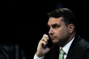 Flávio é um instrumento da decisão terrorista de Trump