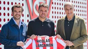 Larcamón se emociona con El Molinón y llega con ambición al Sporting: 