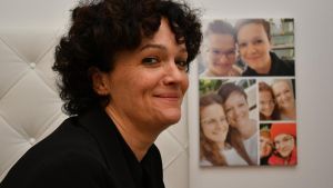 Su il sipario nel nome di Sara Pedri, dalla tragedia greca al mobbing: vince il coraggio di denunciare