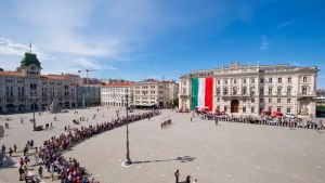 Cerimonia del 2 Giugno, l'80° della Repubblica tra l'alzabandiera a Trieste e il monito di Redipuglia