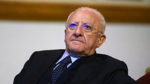Salerno, la giunta a chilometro zero del pentasindaco De Luca