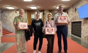Pobudniki referenduma o zakonu o parlamentarni preiskavi v DZ vložili več kot 13.000 podpisov