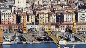 Militare morto a causa dell’amianto, maxi risarcimento dal ministero della Difesa