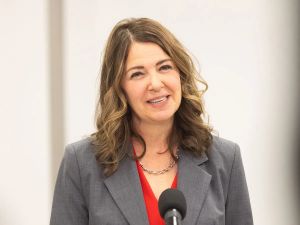 Braid: Alberta separatist leaders imagine a grand alliance with Quebec separatists. Not happening.