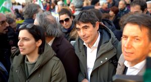 Campo largo al 70 per cento, ma non basta: Meloni al 30 può mandarlo in gondola