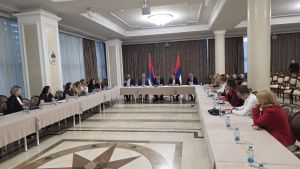 Vlada RS postigla dogovor sa roditeljima njegovateljima u Republici Srpskoj