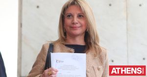 Για το φαινόμενο Καρυστιανού: Η πολιτική της συγκίνησης