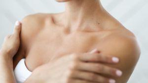 Sanidad confirma 111 casos de cáncer linfático asociado a implantes de mama en España desde 2012