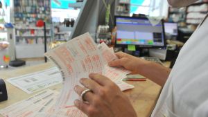 Prescriveva farmaci oppiacei ad ignari pazienti: medico seminfermo di mente