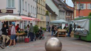 Marktplatz wird saniert: Wochenmarkt zieht wieder in die Hauptstraße