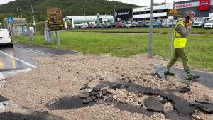 Si rompe una tubatura in strada delle Saline: l’80 per cento delle utenze di Muggia senz’acqua