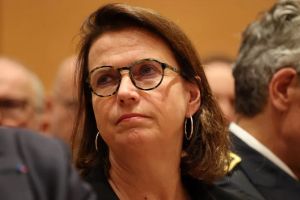 Contrôles au faciès, inégalités scolaires, accès aux services publics : ce qu’il faut retenir de l’audition de la Défenseure des Droits au Sénat