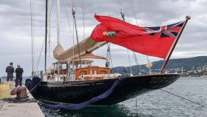 Lo yacht “Topaz” incanta le Rive di Trieste: rimarrà ormeggiato fino a giovedì