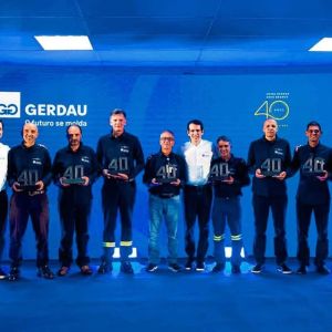 Gerdau celebra 40 anos da Usina de Ouro Branco com foco em desenvolvimento
