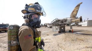 Il Golfo sotto le bombe, Trump vuole incontrare Khamenei: “Teheran rinuncia all’atomica”