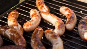 Kiwis can keep pavlova but if they come for democracy sausage, they’re in for a grilling