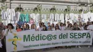 Los médicos redoblan su protesta: los anestesistas de Avilés y Jarrio suspenden el trabajo extra de las tardes