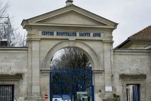 Santé mentale : pourquoi les urgences psychiatriques de l’hôpital Sainte-Anne au bord de l’asphyxie ?