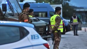 Il ministro Piantedosi tira dritto sui controlli ai confini: «Pilastro fondamentale»