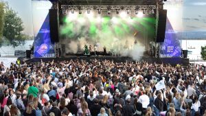 Auftakt mit mehr als 1500 Besuchern: Querbeat heizen beim Seefestival ordentlich ein