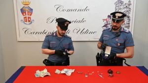 Udine, pretendono un pasto alla Caritas chiusa: denunciati, trovata refurtiva in casa