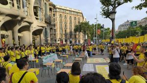 Directo | Los profesores catalanes votan 'no' al preacuerdo con Educació y seguirán adelante con las huelgas