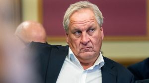 Det kuttes hele tiden. Det tar aldri slutt, og det er umenneskelig å stå i det år etter år