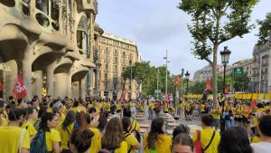 ¿Por qué los profesores catalanes han votado 'no' a un aumento salarial de 450 euros? Cuatro claves de una negativa histórica