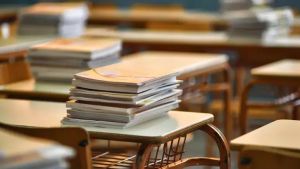 Ufficio scolastico vacante da un mese: i sindacati lanciano l'allarme e spunta il retroscena del duello politico