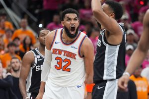 New York Knicks sorprendieron a San Antonio Spurs en el inicio de la final de la NBA
