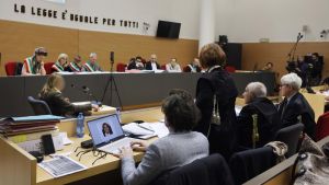 Strage di Piazza della Loggia, Papa e i depistaggi della prima inchiesta: “Ci facevano interrogatori lunghi mettendoci in bocca cose non vere”