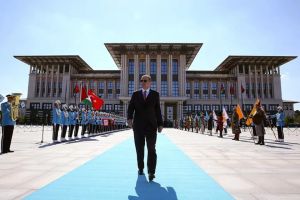 Bu akıl kimin?