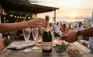 Antes de abrir el champagcito (parte 2), por Mirko Lauer