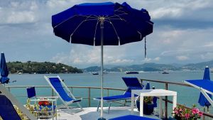 Alla Palmaria è iniziata l’estate. Riapre lo stabilimento della Difesa