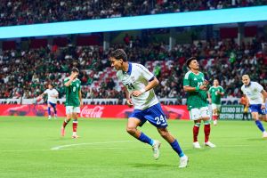 ¡De no creerse! Este fue el terrible error de Gallardo y Vásquez que dio el gol a Serbia