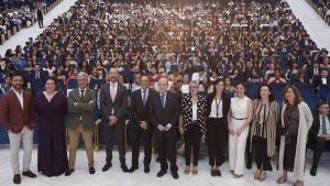Las ofertas de las universidades privadas de Asturias para contratar profesores convencen más a los enfermeros que a los médicos