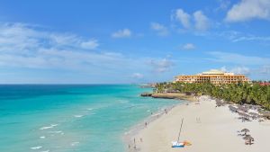 Meliá abandona la batalla hotelera en Cuba con daños menores
