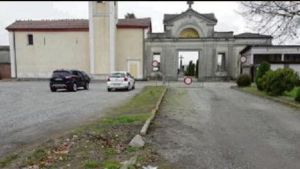 Furti al cimitero e in chiesa