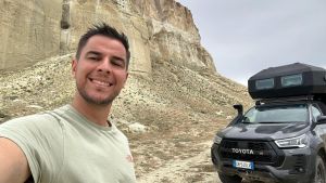 Nel deserto marziano del Mangystau: il Kazakistan di Nick Overlander