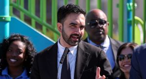 La minaccia marxista agli Stati Uniti avanza lungo due fronti